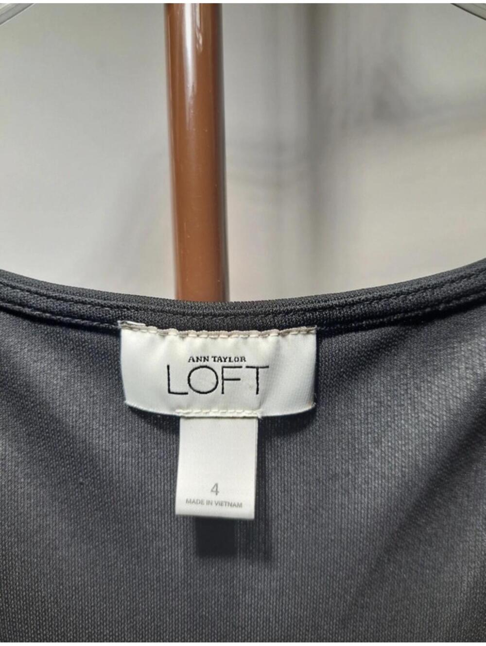 LOFT Black Sleeveless Ruched V-Neck Dress Size 4 - Picture 6 of 6